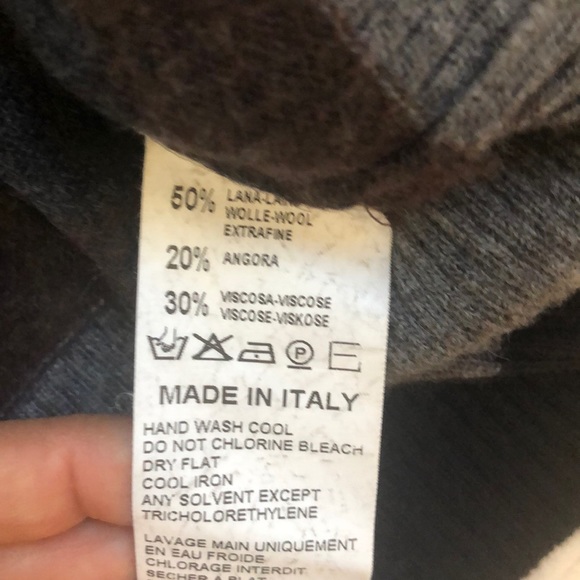 Men’s Paul Smith V-Neck Sweater - Picture 4 of 4